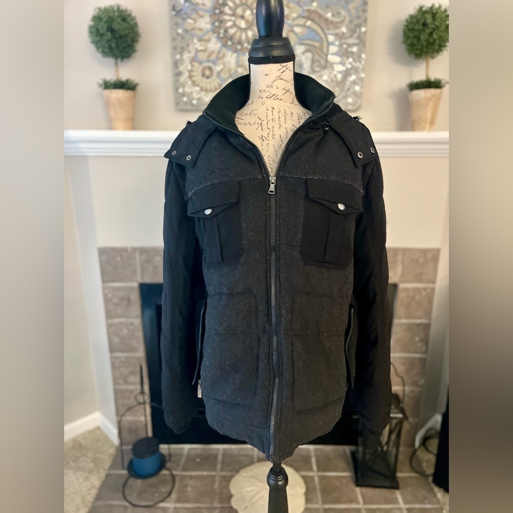 🖤STYLISH! Adult men’s coat . Size medium by Sean John - see video 🎥